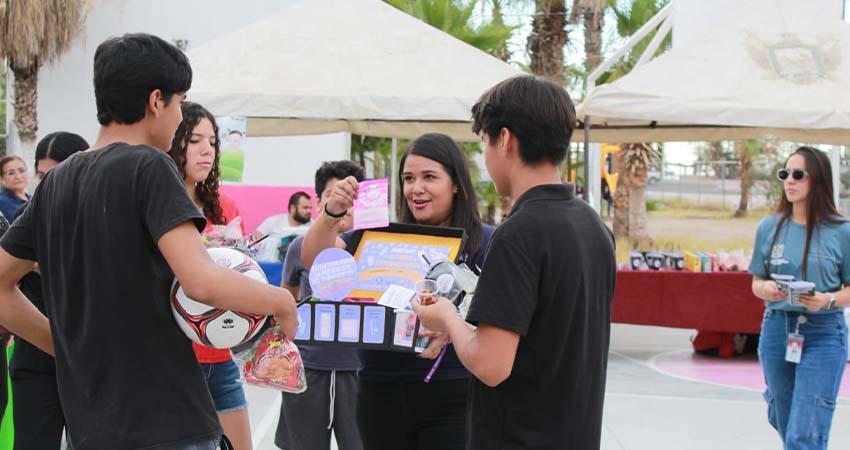 Impulsa Ayuntamiento de La Paz permanencia escolar con feria enfocada en prevención y bienestar juvenil