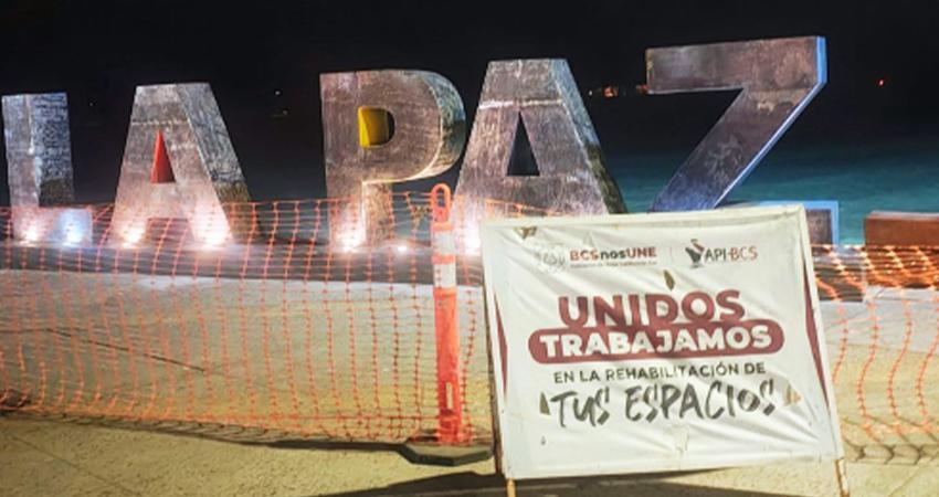Renueva API-BCS las letras emblemáticas del malecón de La Paz