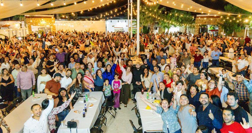 Milena Quiroga celebra su cumpleaños arropada por amigos que la respaldan rumbo a la gubernatura de BCS