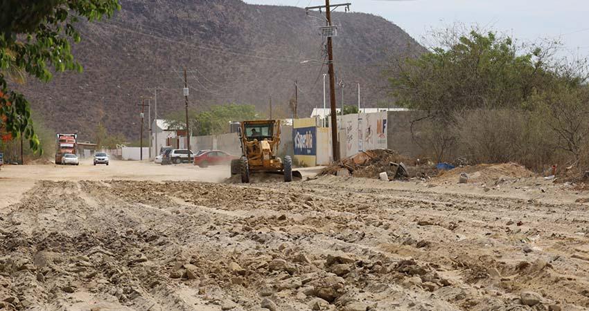 Inicia Ayuntamiento de La Paz trabajos preventivos en Invi Mezquitito ante temporada de lluvias