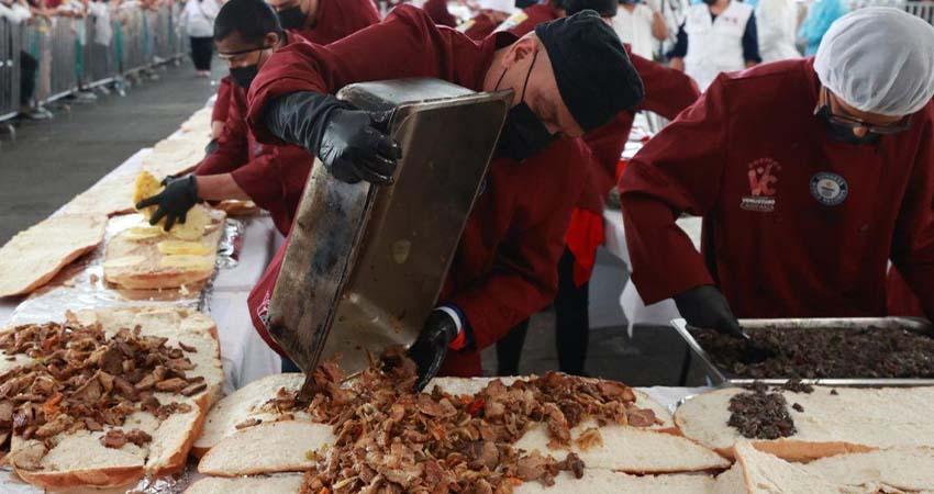 México impone nuevo récord Guinness a la torta más grande del mundo