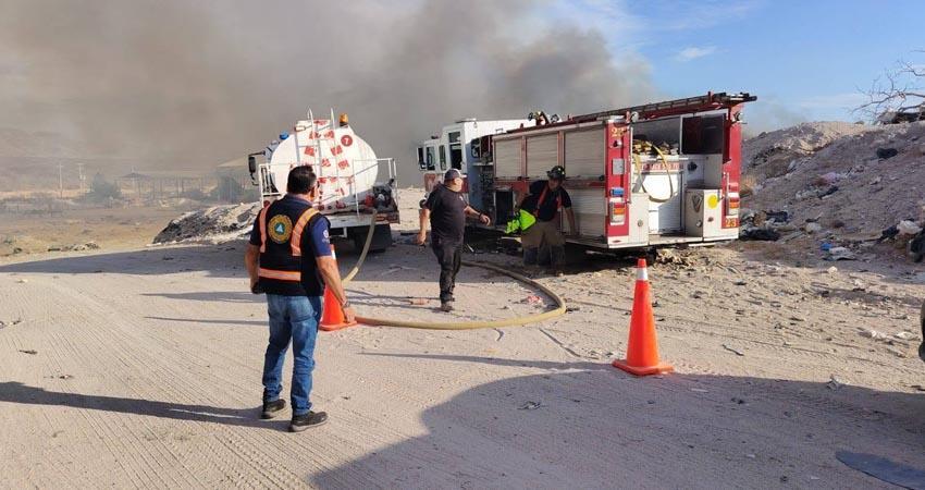 -Incendios provocados disparan hasta 200% la carga de trabajo de Bomberos de La Paz