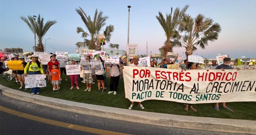 “El territorio no se vende, se defiende”: ciudadanos marchan contra megaproyectos en Los Cabos