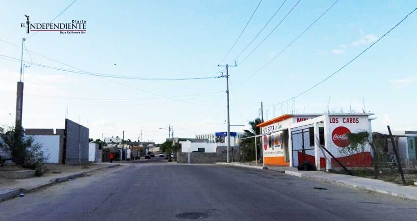 Alumbrado en la calle Río Rhin no funciona, denuncian colonos de las Veredas 