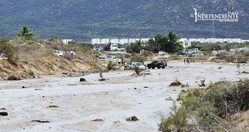 Lluvia provoca caos y vial y crecida de arroyos en SJC 