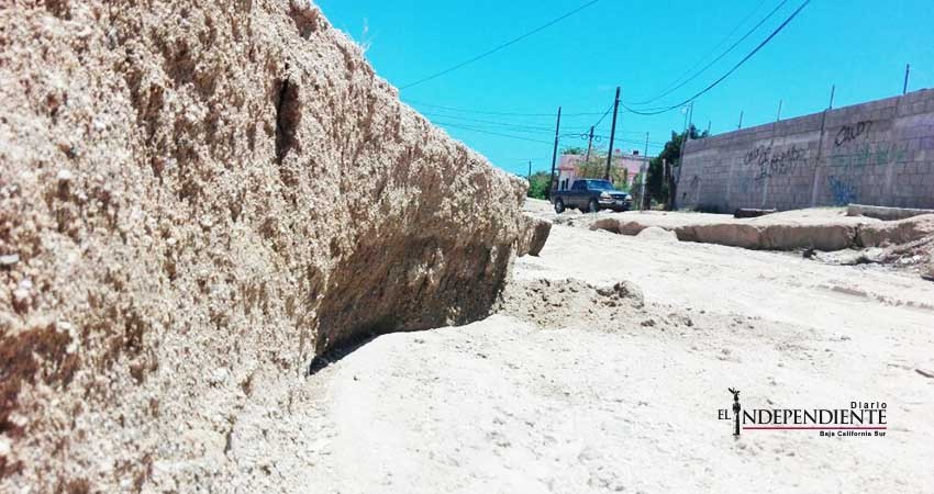 Lluvias dejaron en muy mal estado las calles de la colonia Vista Hermosa, denuncian vecinos 