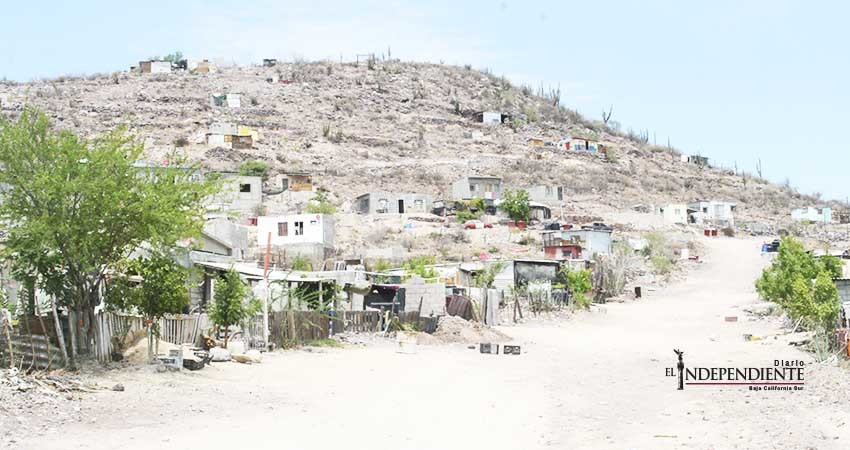 Piden ayuda vecinos en zonas de riesgo por corrida de arroyos en La Paz