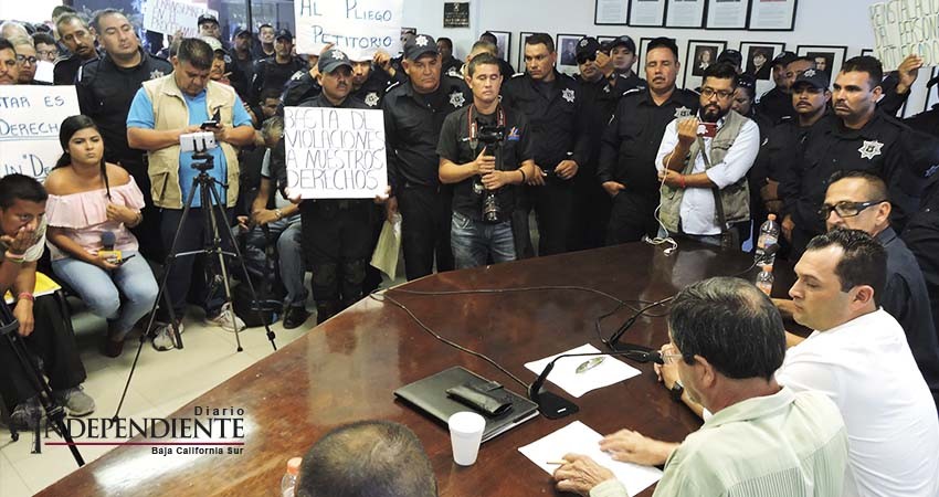 Legisladores se reunirán con Martínez Vega para solucionar despidos de agentes 