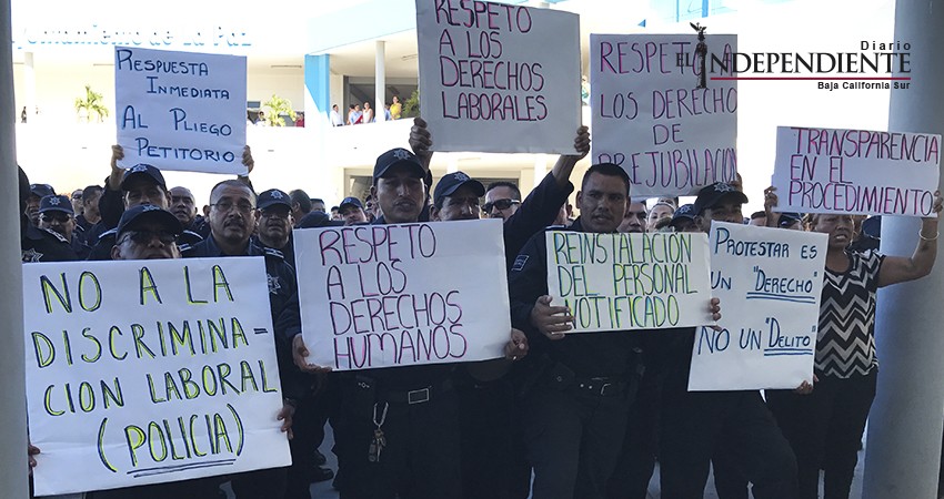 Estalla protesta policiaca en La Paz... “Abusivos nos dejan sin sustento”, acusan