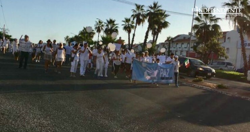 Inicia  marcha por La Paz en Los Cabos