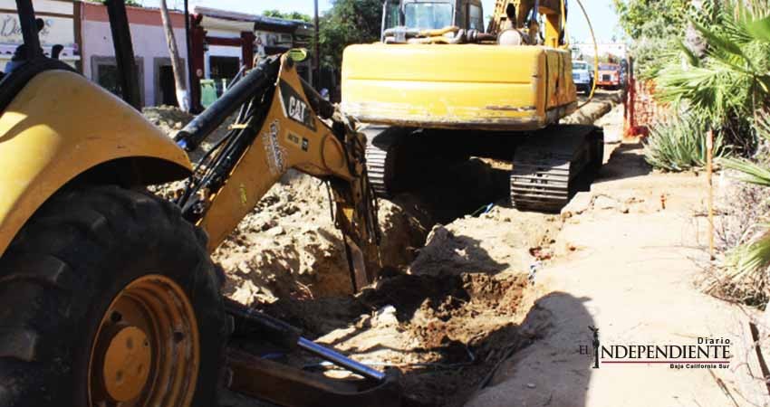 Comerciantes de centro josefino casi en quiebra por obras de Fonatur