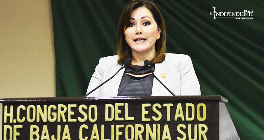 Presentan al Congreso iniciativa para elegir orden de apellidos de los hijos 