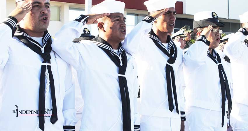 Reconocen lealtad y servicio de la Marina Armada de México en su día 