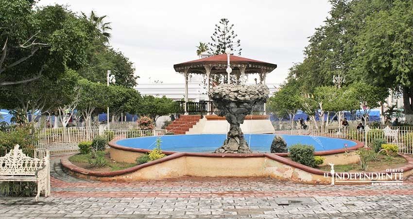 En franco deterioro el histórico Jardín Velasco y el kiosco del Malecón 