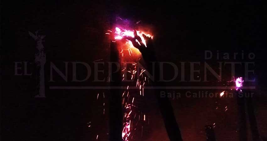 Arde en llamas “La cañada del diablo” en Todos Santos