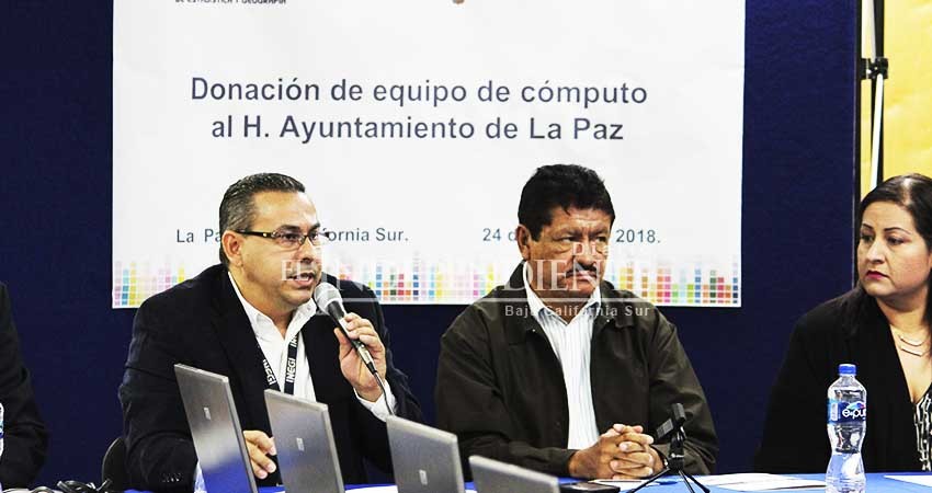Donó INEGI al Ayuntamiento de La Paz 50 laptops usadas