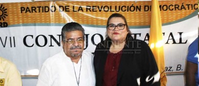 Toma protesta Antonio Gómez Riojas como nuevo dirigente del PRD estatal