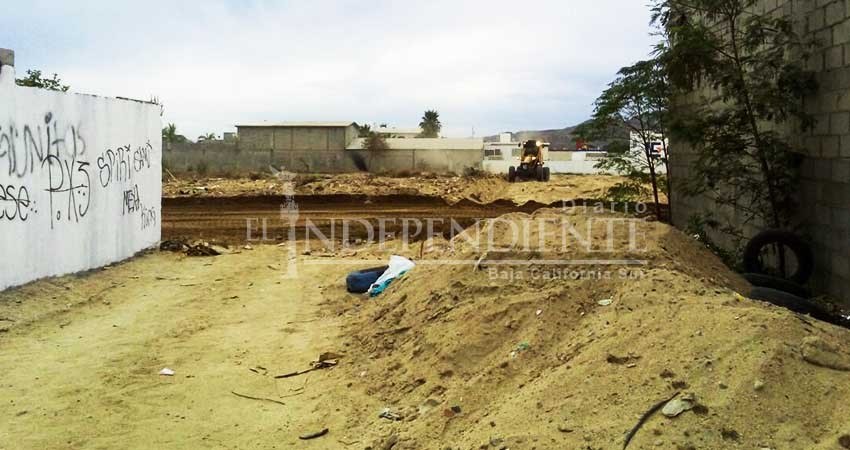 Preocupa a habitantes de Lagunitas II el desvió del arroyo para la construcción de un supermercado 