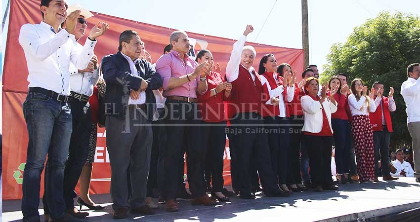 Cerró 'Pepe' Hevia precampaña frente a 500 simpatizantes