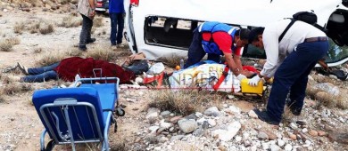 Una mujer sin vida y 6 lesionados tras volcadura de caravana de “Marichuy”