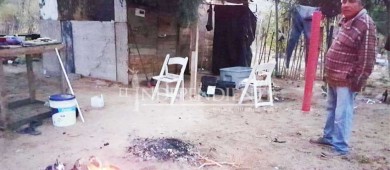 Familias en zonas de riesgo hacen su casa con el escombro