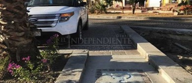Obras del Blvd. Mijares no cumplen con normas para personas con discapacidad