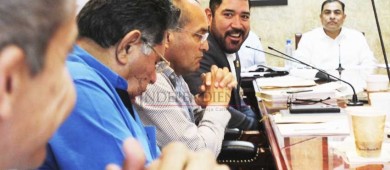Regidor Flores Romero solicita 2da licencia temporal por 30 días y sin goce de sueldo
