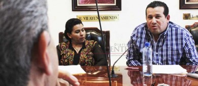 Regidor Flores Romero solicita 2da licencia temporal por 30 días y sin goce de sueldo