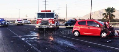 Muere conductor de auto al chocar contra autobús del transporte público en SJC