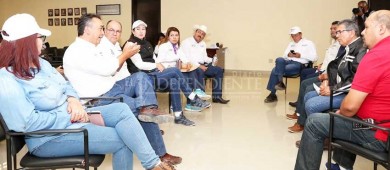 Zona exclusiva de 12 millas para pescadores Ribereños, promete Pancho Pelayo