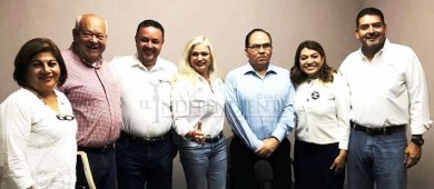 Con propuestas y generando contraste  Valdivia gana debate entre candidatos al Senado