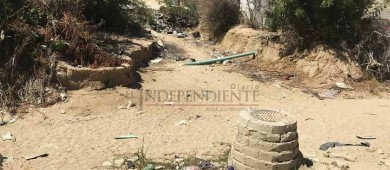 Denuncian colonos que el Ayto apoye la campaña de De la Rosa