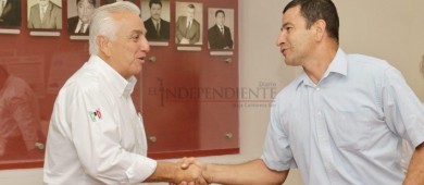 Ofrece Pepe Hevia total respaldo a las constructoras locales