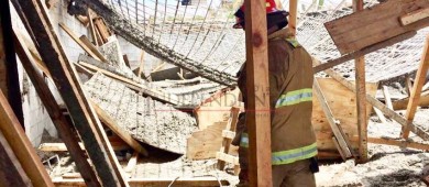 Muere una persona tras colapsarse estructura en CSL