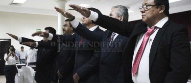 Toma protesta Eduardo Rondero como presidente del Colegio de Ingenieros de BCS