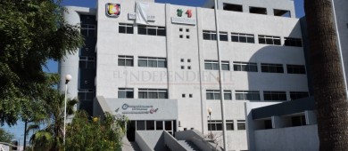 Hombres, son quienes más terminan el tratamiento para dejar de fumar: Especialista