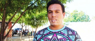 Taxistas de Los Cabos prefieren a turistas que a locales: Sondeo