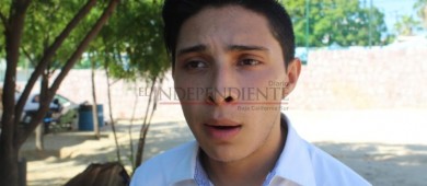 Taxistas de Los Cabos prefieren a turistas que a locales: Sondeo