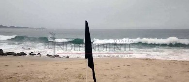 Cierran puerto a navegación menor y colocan banderas negras ante efectos de una inestabilidad en el pacífico