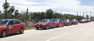 Exigen taxistas juicio político contra Armando Martínez