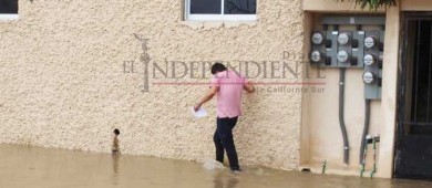 Se inunda a las afueras de la UMF 6 del IMSS en SJC