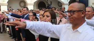 Toma protesta gabinete y comisiones edilicias y delegados de Los Cabos