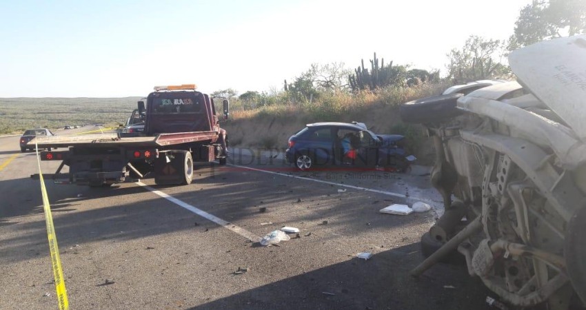 Dos muertos en choque frontal en Carretera CSL - Todos Santos