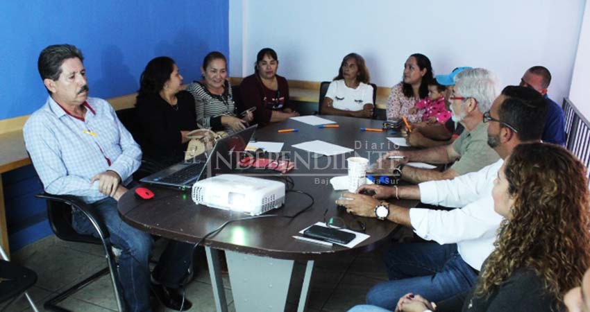 Ciudadanos preocupados por el Estero sostienen reunión con Ecología y Medio Ambiente 