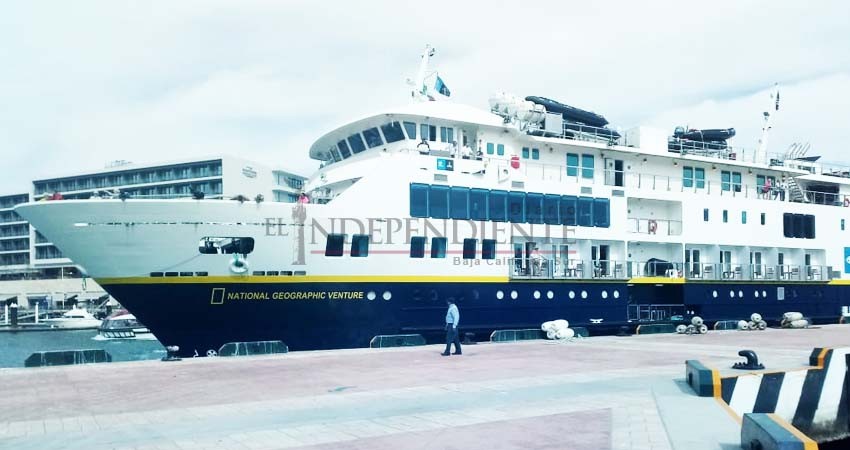 Llega al puerto de CSL el “National Geographic Adventure” 