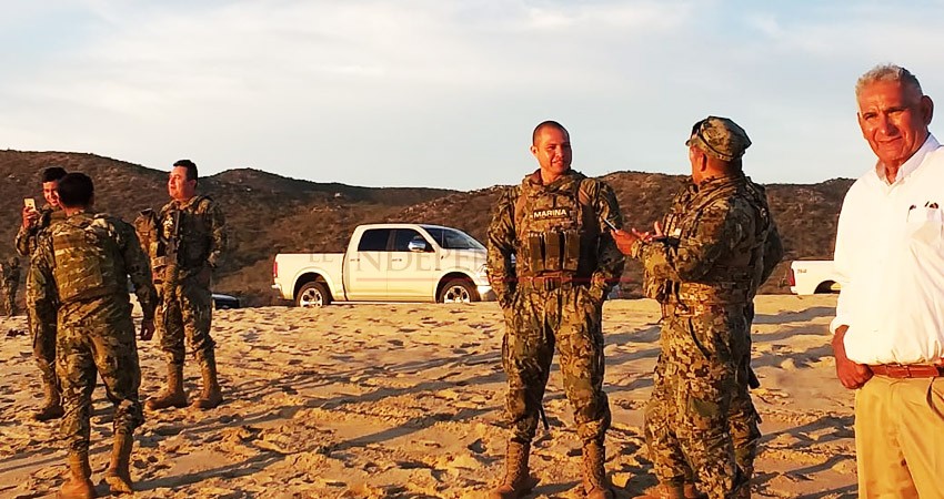 Aparece “camioneta fantasma” en playa de Cabo San Lucas