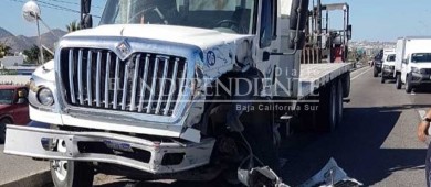 Carambola en Carambola en Corredor Turístico entre taxi, particular y camión de carga