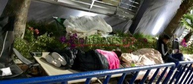 Acampan afuera del Guaycura para conseguir boletos del Chivas - América