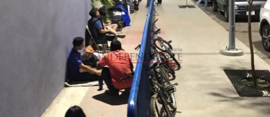 Acampan afuera del Guaycura para conseguir boletos del Chivas - América