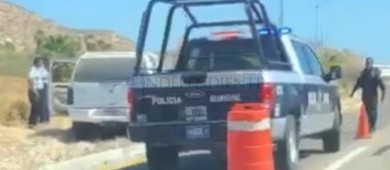 Taxista embiste a conductor de Uber en Los Cabos